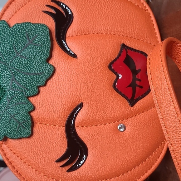 NWT Betsy Johnson small punkin crossbody - Picture 3 of 7